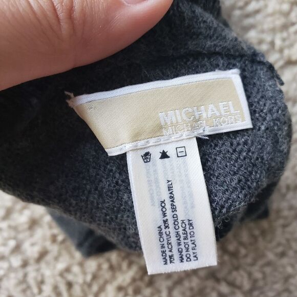 MICHAEL KORS MK Grey Knit Logo Infinity Scarf Winter Fall NWOT - Picture 4 of 5